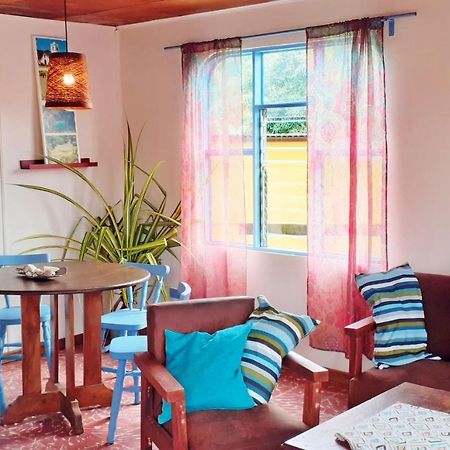 Montana Linda Guest House Orosí מראה חיצוני תמונה