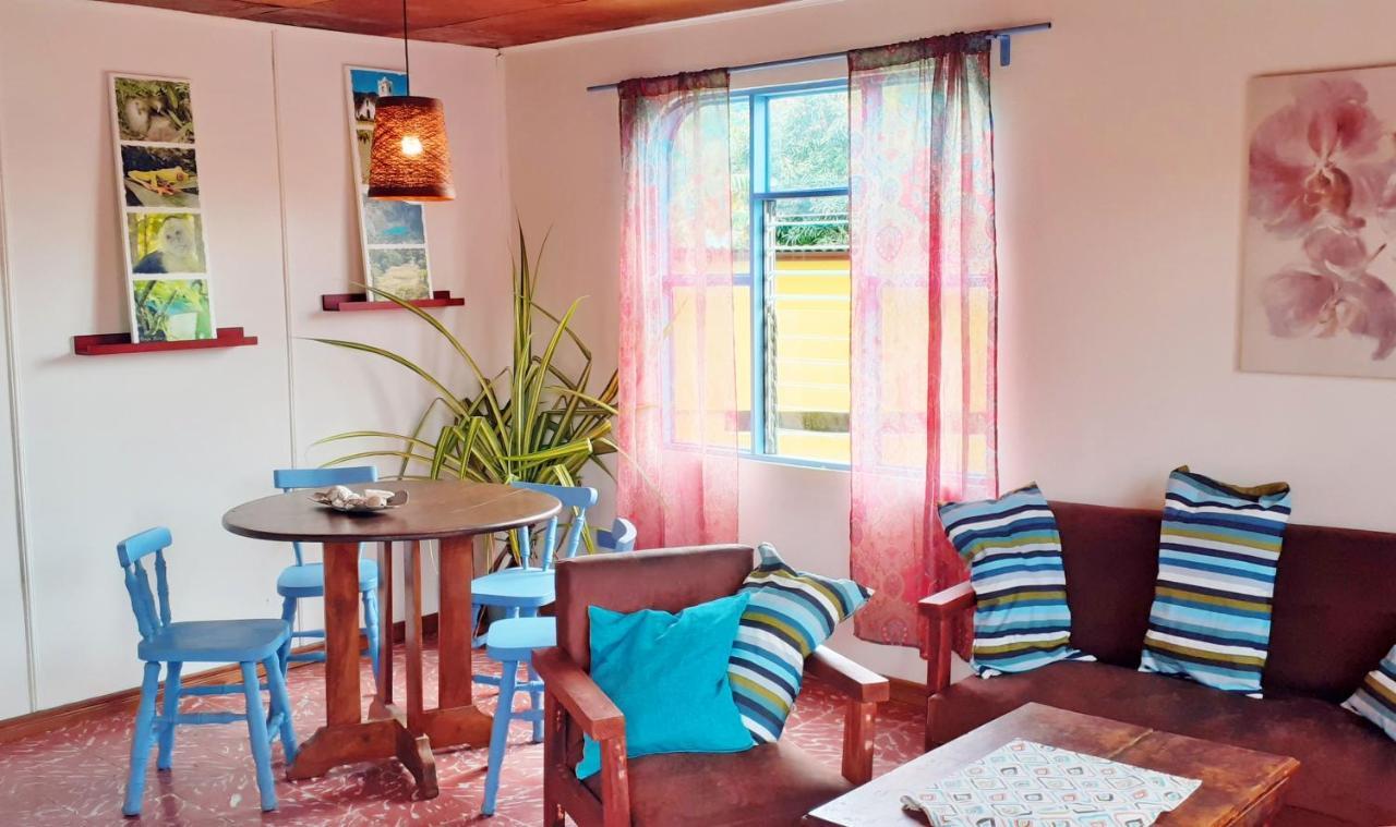 Montana Linda Guest House Orosí מראה חיצוני תמונה