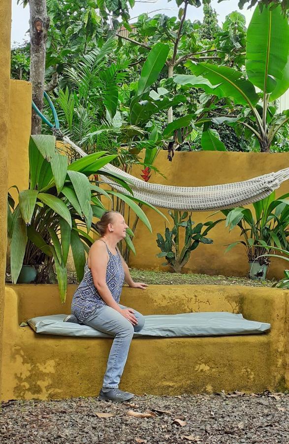 Montana Linda Guest House Orosí מראה חיצוני תמונה